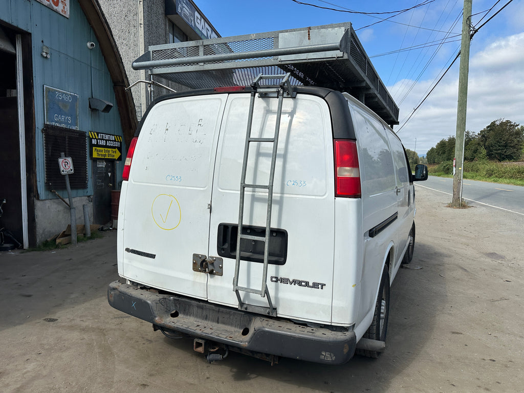 2005 Chevrolet Express G3500 6.0 – C2533