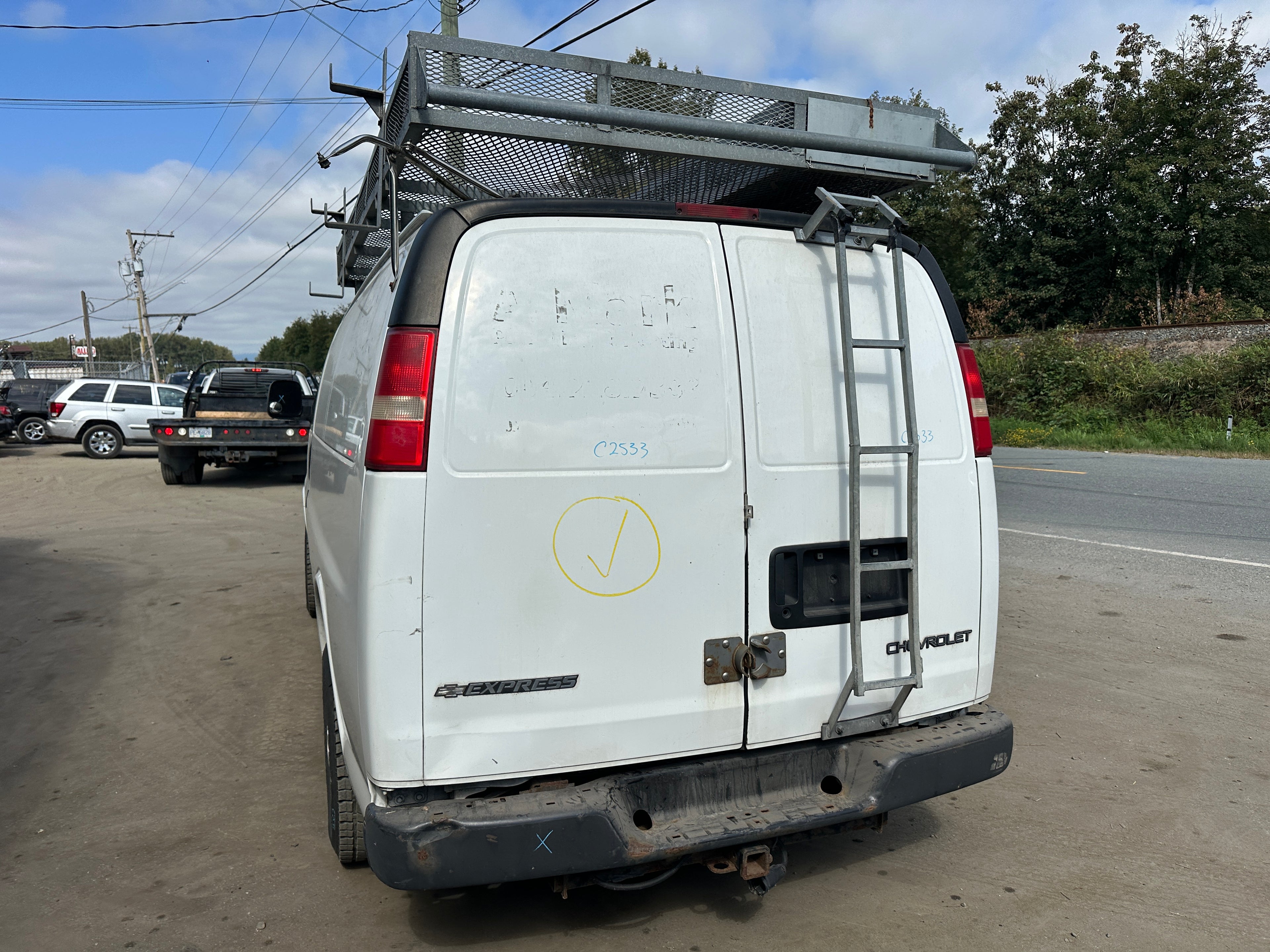 2005 Chevrolet Express G3500 6.0 – C2533