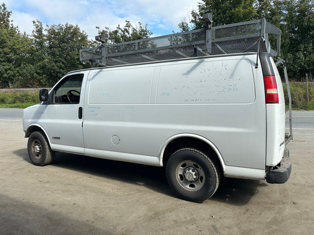 2005 Chevrolet Express G3500 6.0 – C2533