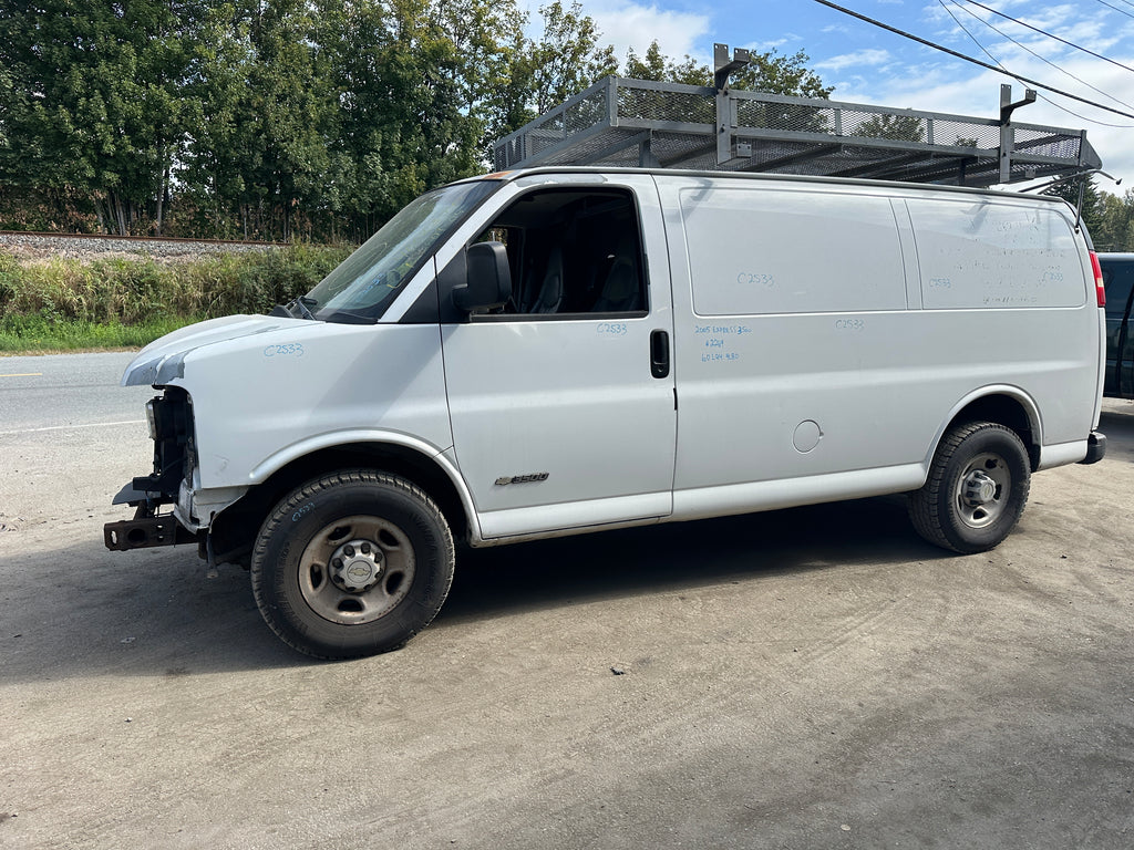 2005 Chevrolet Express G3500 6.0 – C2533