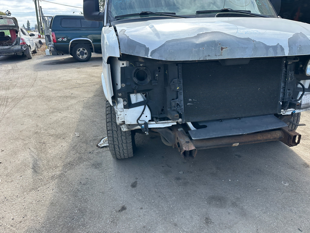 2005 Chevrolet Express G3500 6.0 – C2533