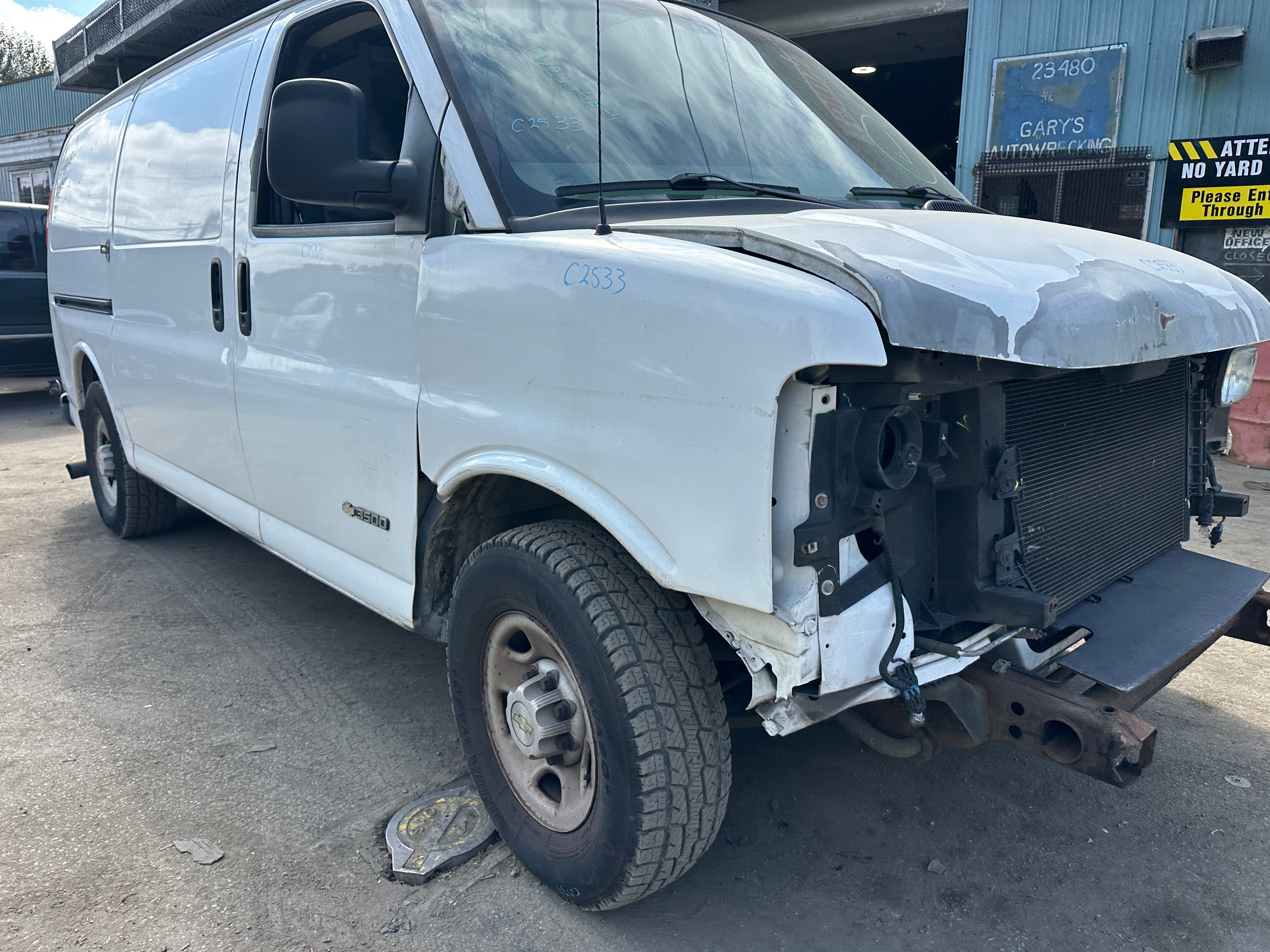 2005 Chevrolet Express G3500 6.0 – C2533