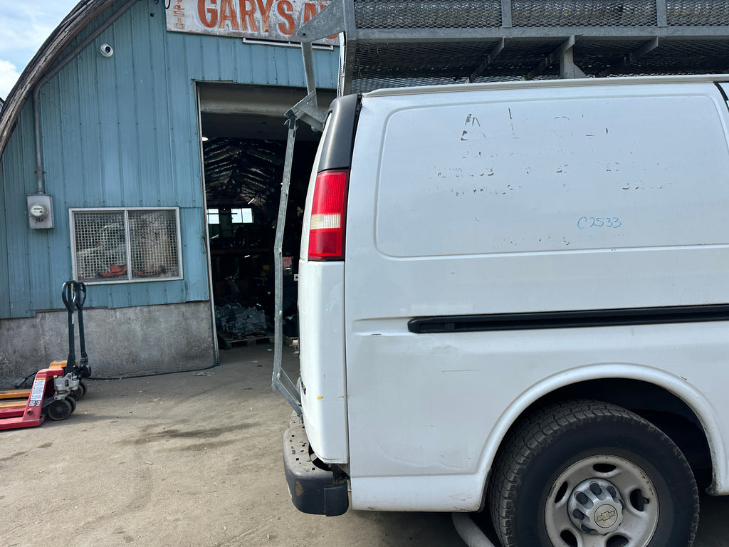 2005 Chevrolet Express G3500 6.0 – C2533