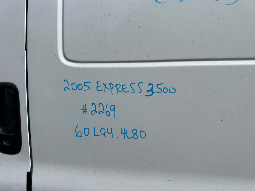2005 Chevrolet Express G3500 6.0 – C2533