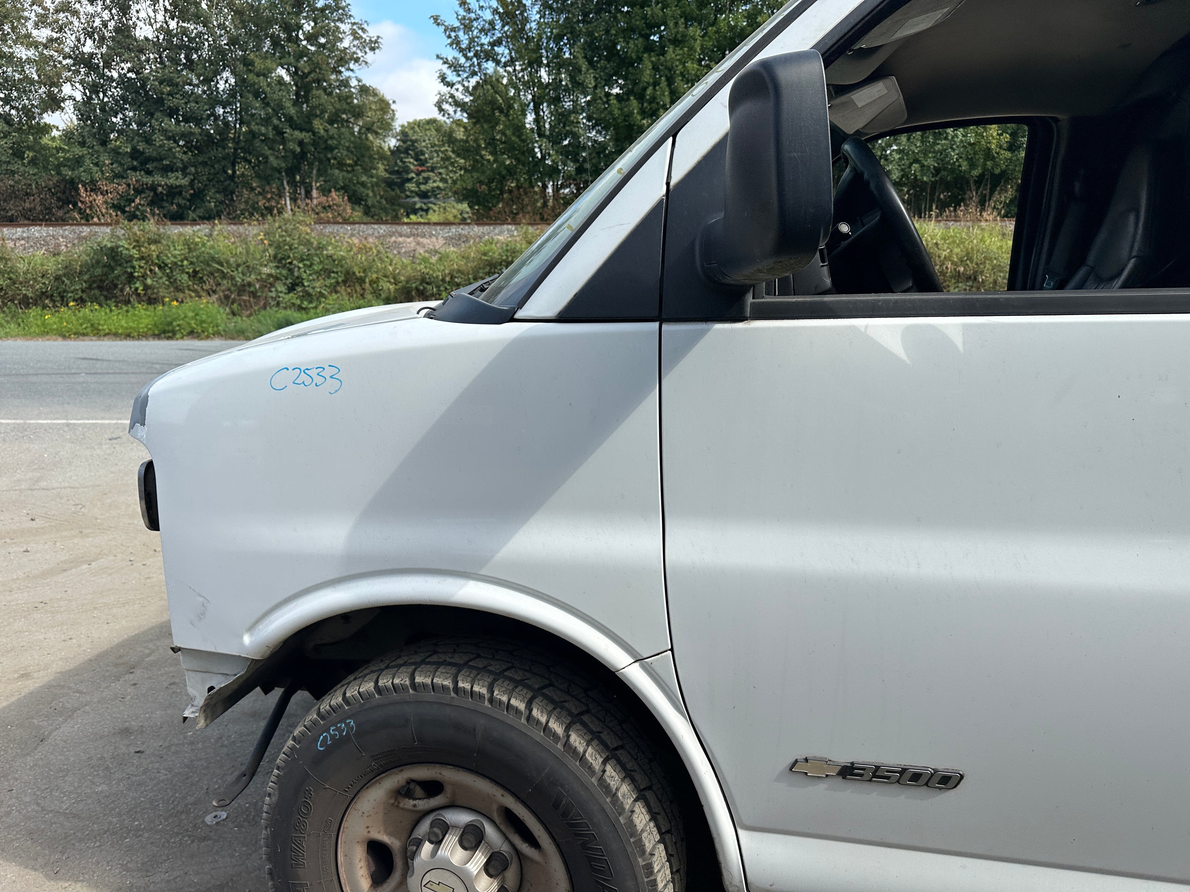 2005 Chevrolet Express G3500 6.0 – C2533