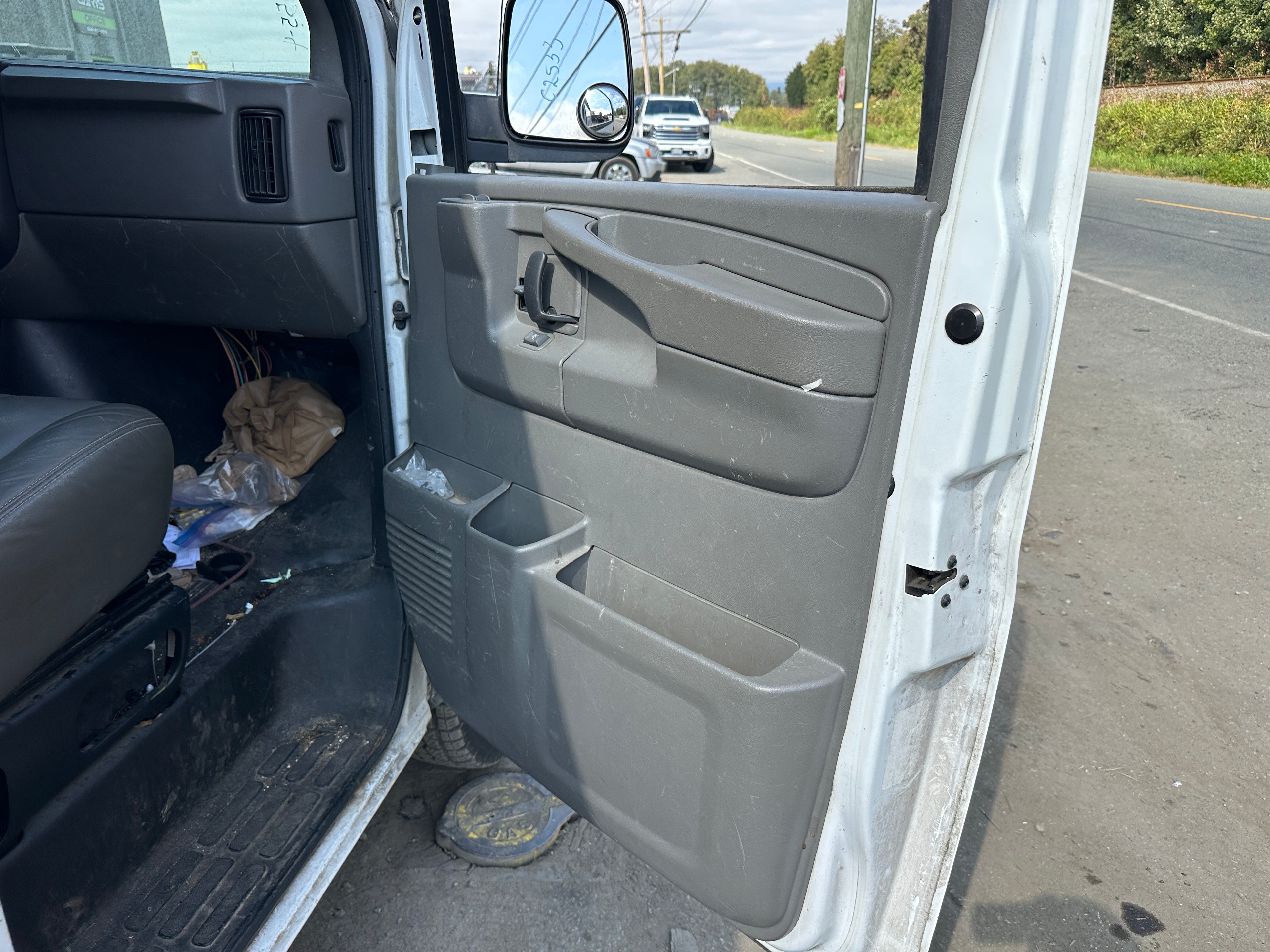 2005 Chevrolet Express G3500 6.0 – C2533
