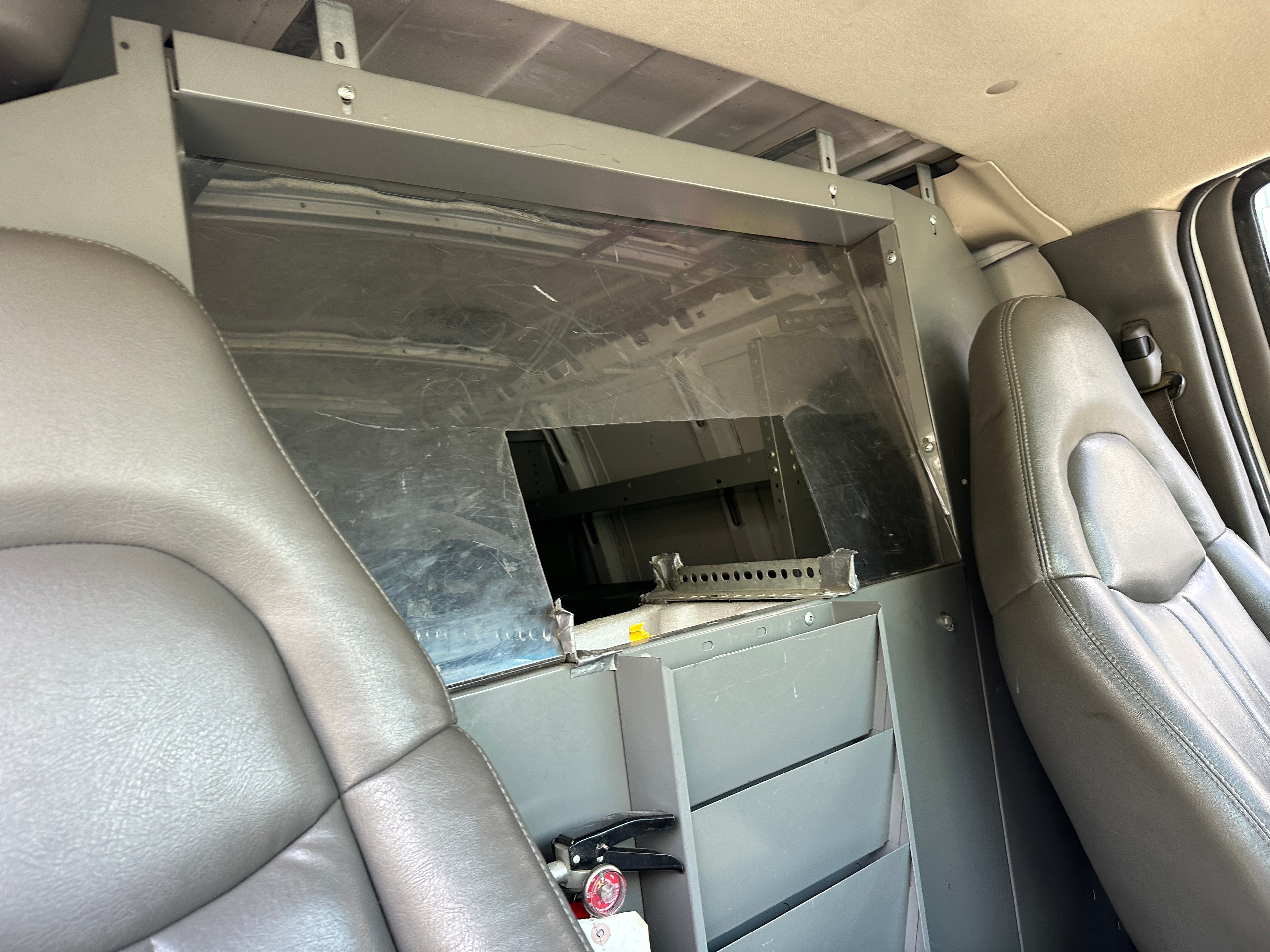 2005 Chevrolet Express G3500 6.0 – C2533