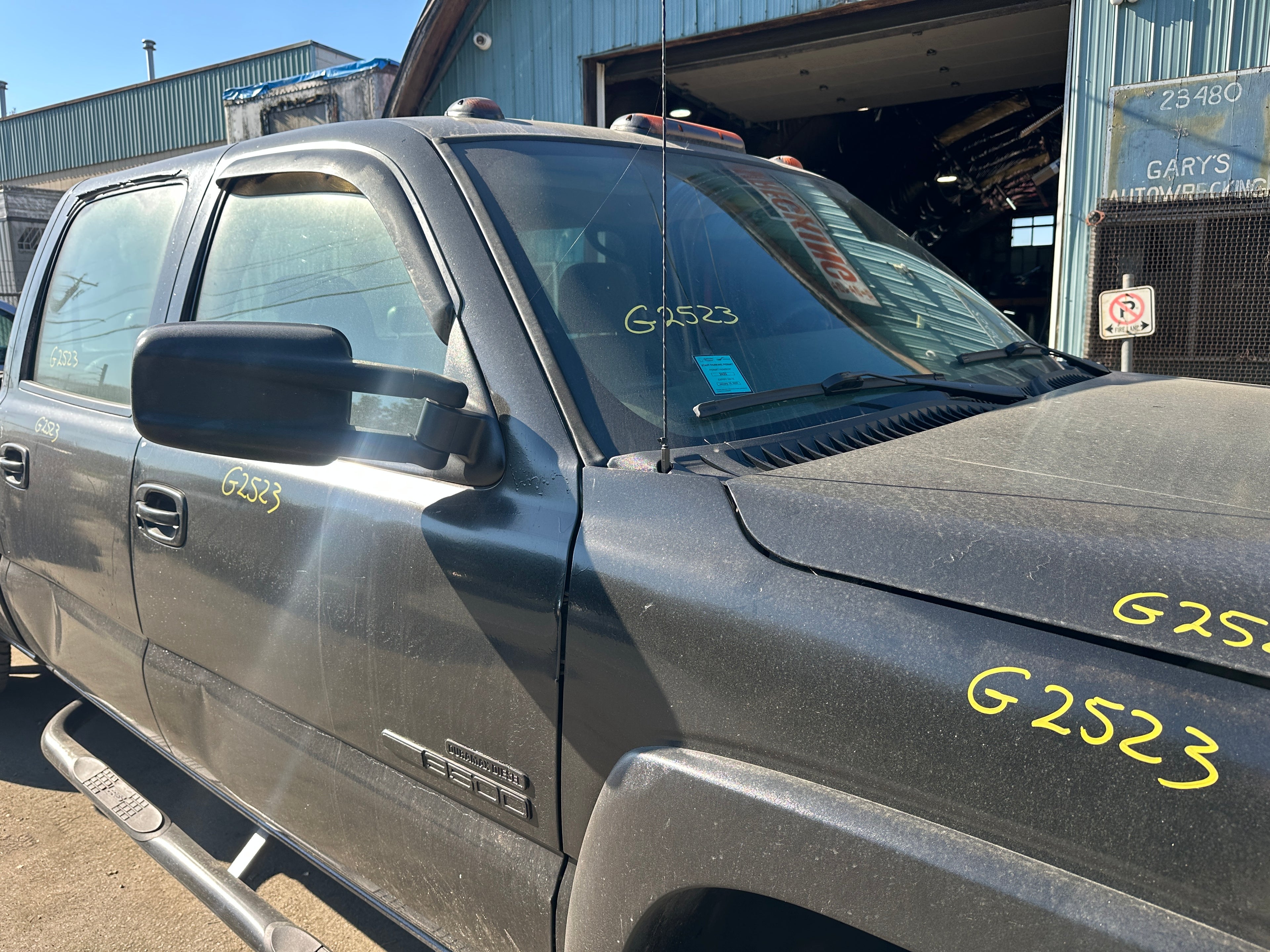 2005 GMC Sierra C3500 6.6 LLY Duramax – G2523