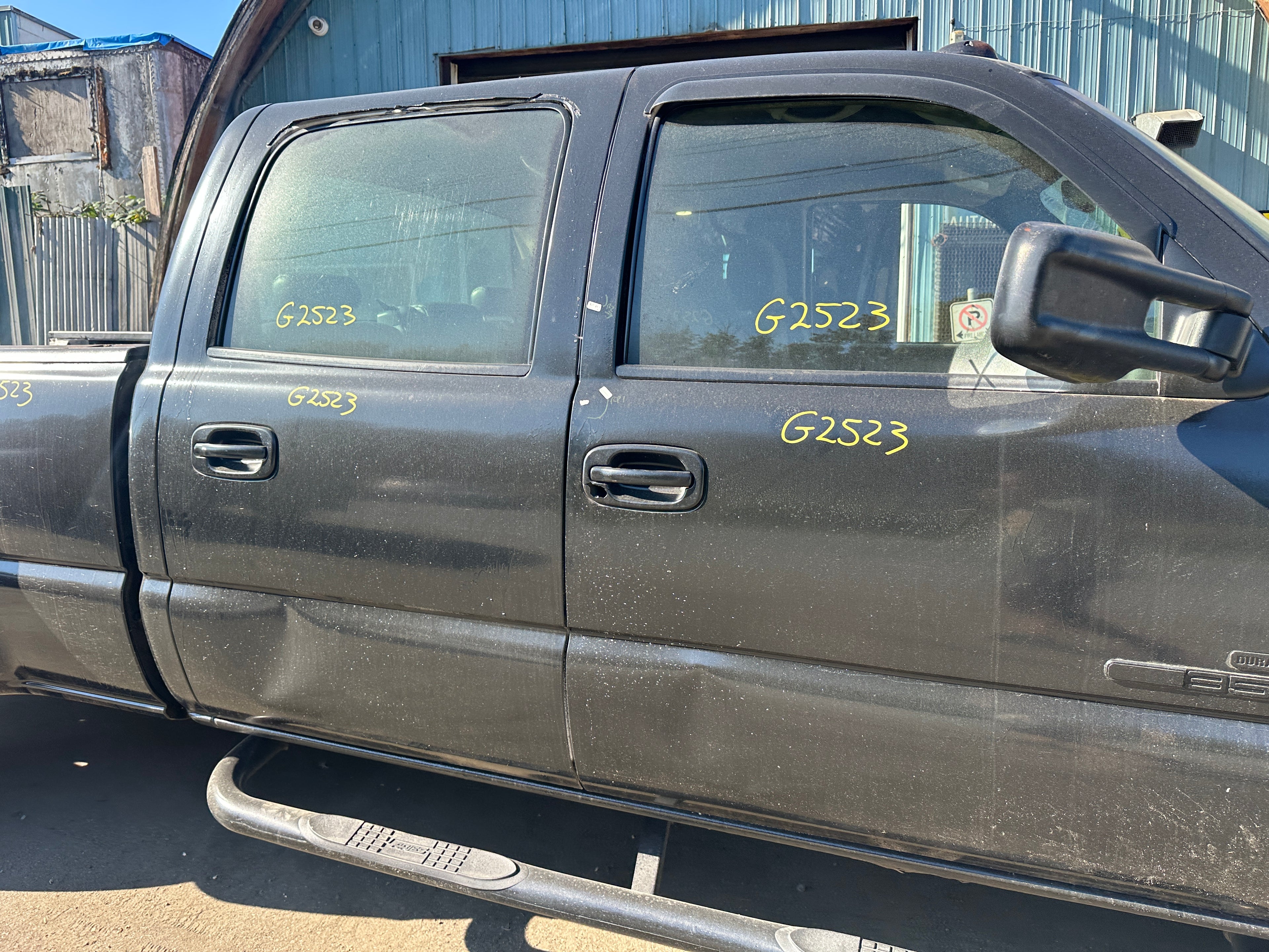 2005 GMC Sierra C3500 6.6 LLY Duramax – G2523