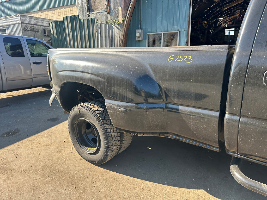 2005 GMC Sierra C3500 6.6 LLY Duramax – G2523