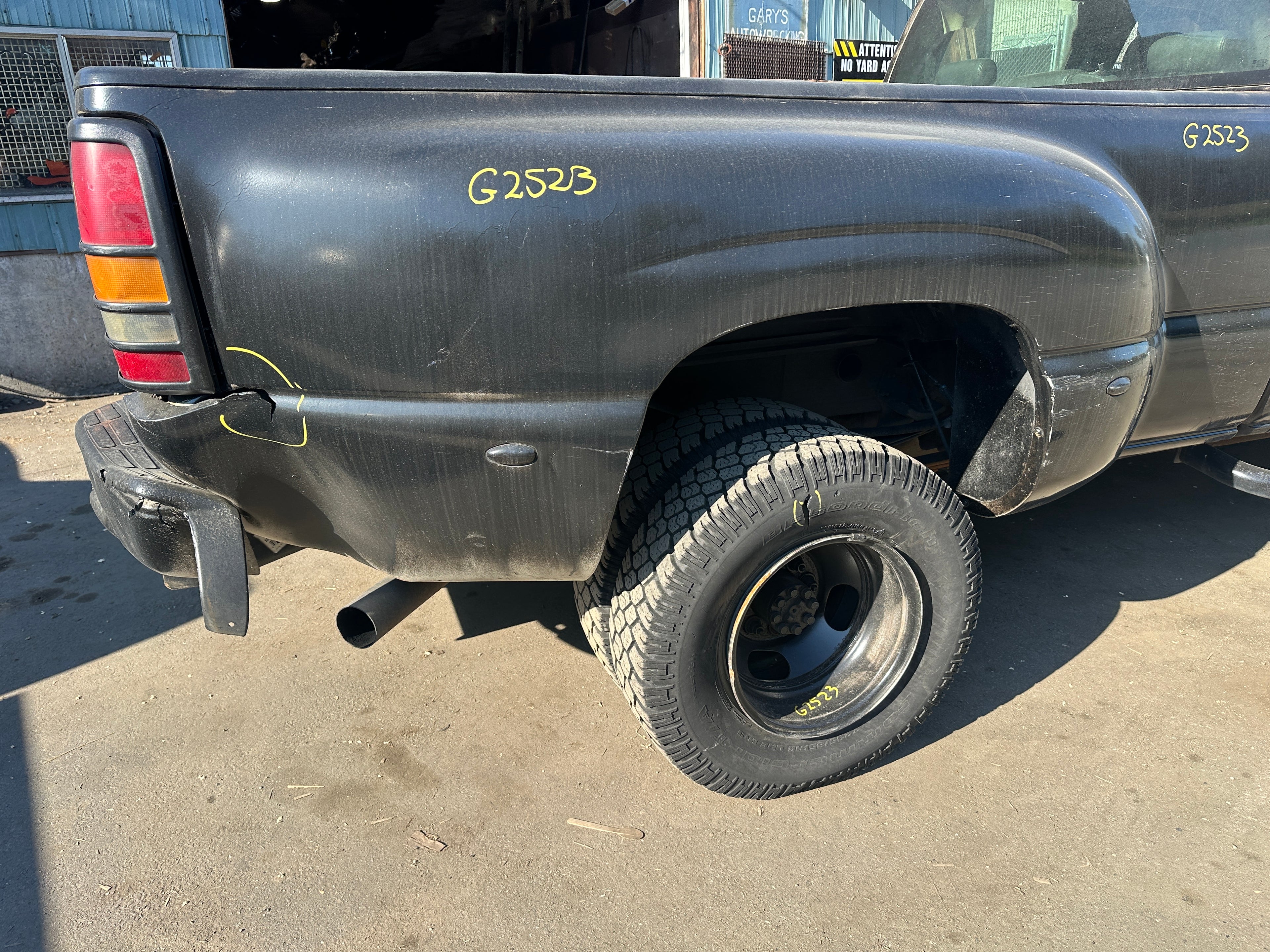 2005 GMC Sierra C3500 6.6 LLY Duramax – G2523