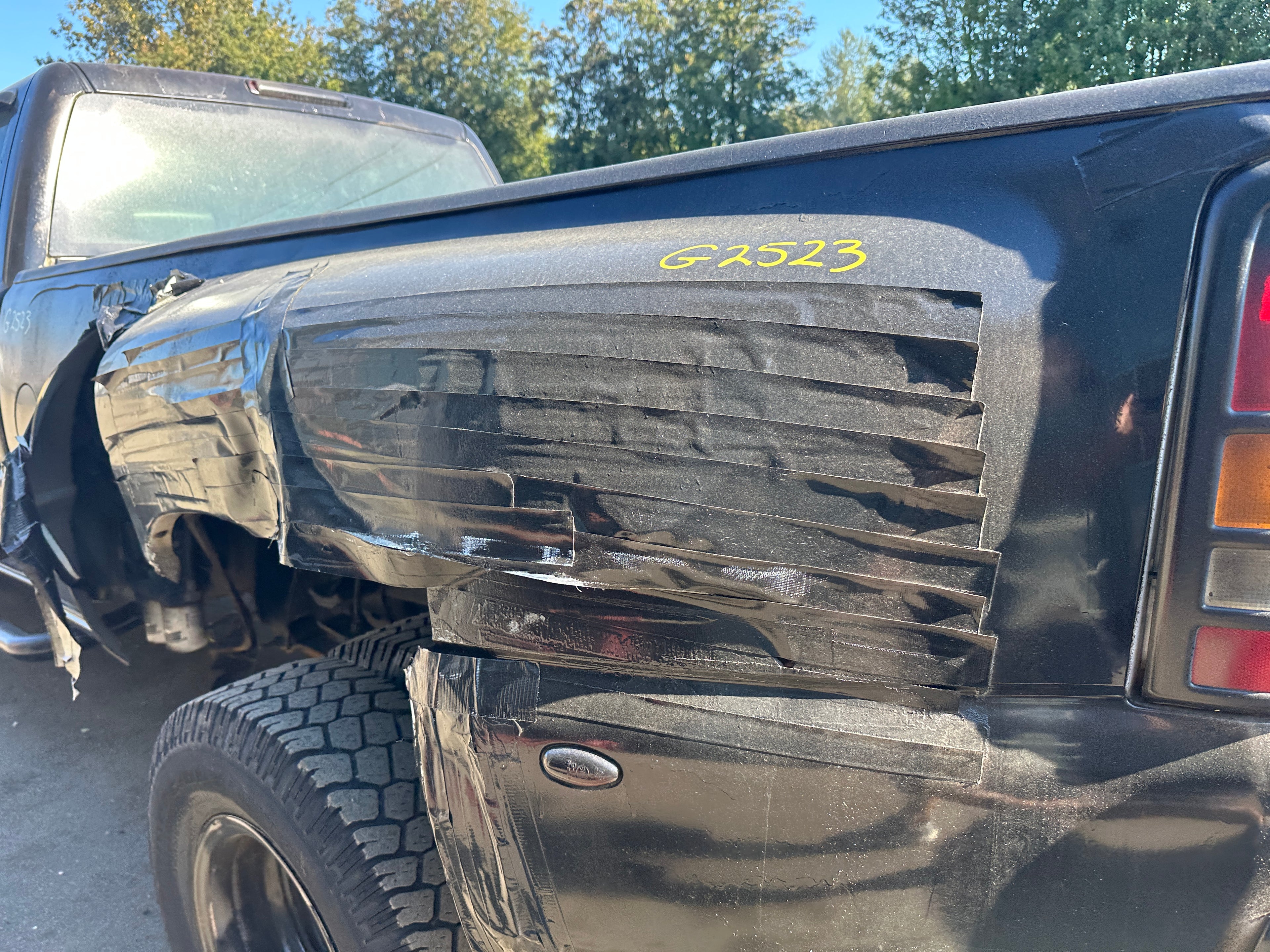 2005 GMC Sierra C3500 6.6 LLY Duramax – G2523